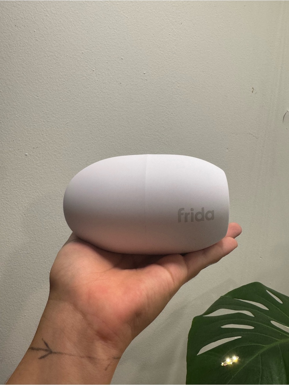 Frida baby hand free rocker, vibrating baby rocker, baby rocker and baby bouncer